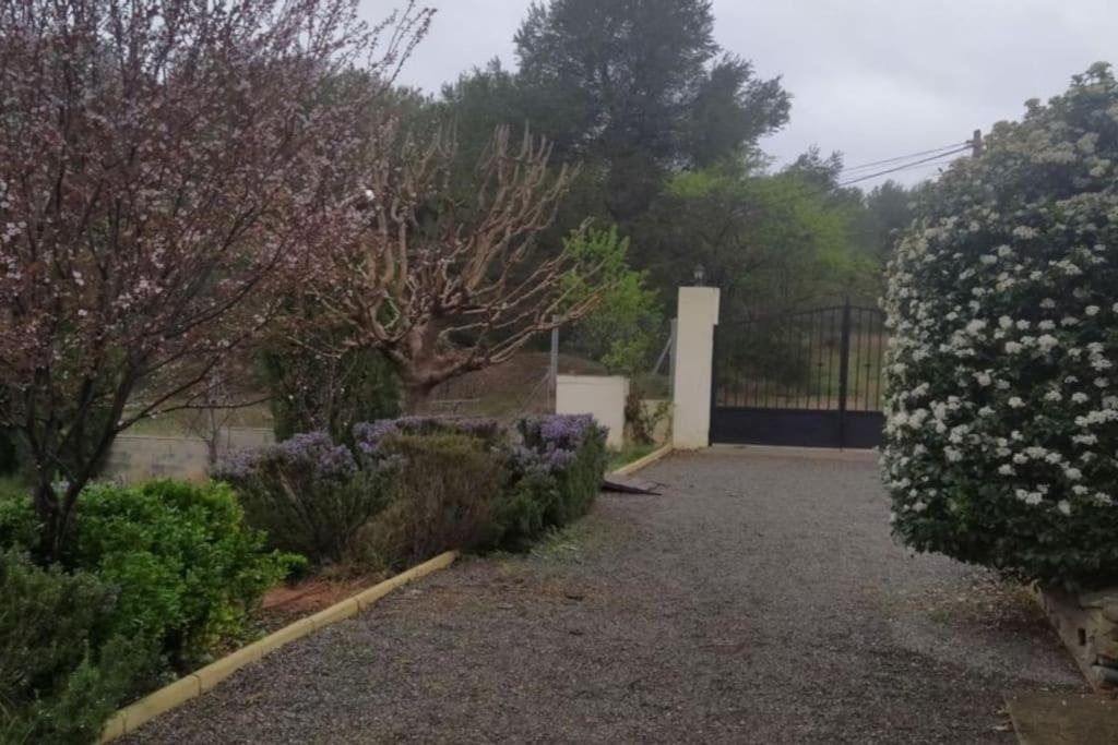 Casa Junto Al Lago Villa Jerica Exterior photo